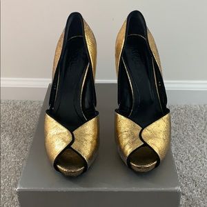 Stunning crackled gold MQUEEN peep-toe heels.